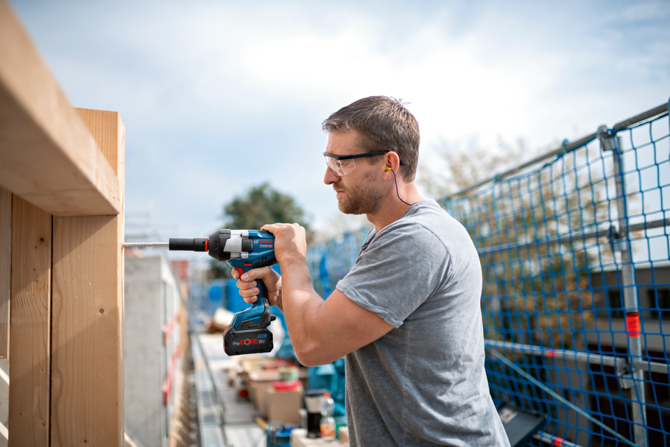 Bosch GDS 18V-1050 H Çift Akülü 8 Ah Somun Sıkma Makinesi