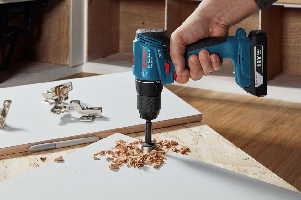 Bosch Professional GSR 185 LI Akülü Delme Vidalama (2*18V-2.0 Ah)