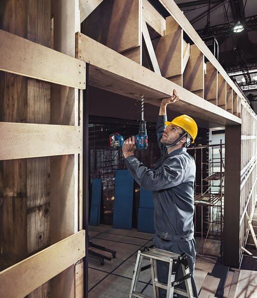 Bosch Professional GSB 18V-50 Akülü Darbeli Vidalama Makinesi (2x2.0Ah)