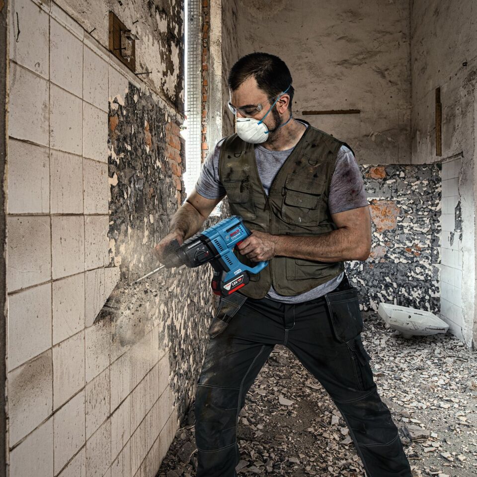 Bosch GBH 180-Li Çift Akülü 4 Ah Kırıcı-Delici